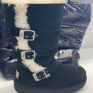 UGG BOOTS, GIRLS SIZE 13, BLACK SUEDE, STRAPS, BUCKLES, ZIPPER FOR EASY ON / OFF